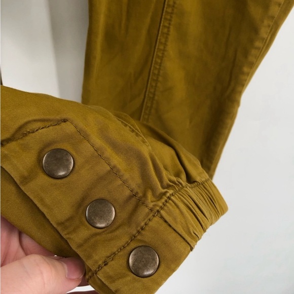 CABI 5504 The Tracker Pant 6 Jogger Marigold Mustard Pants Stretch Cotton Snap - Picture 5 of 8